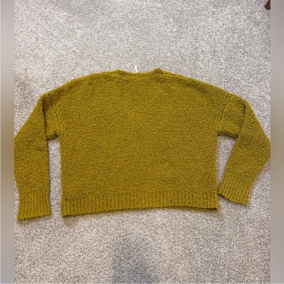 Free People Finders Keepers V-Neck Boucle Sweater in Athena Moss Green XS NWT - Picture 7 of 9